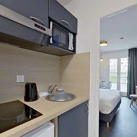 Paris Saint-maurice アパートホテル